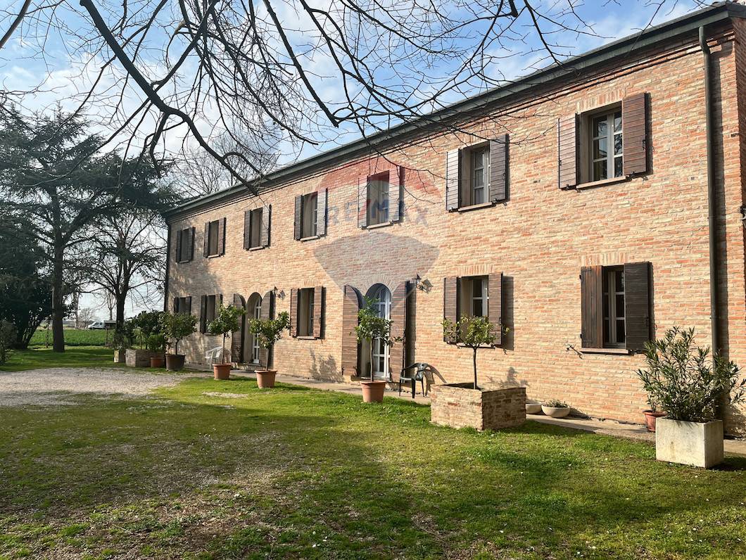 Villa bifamiliare di 432 mq a Ferrara