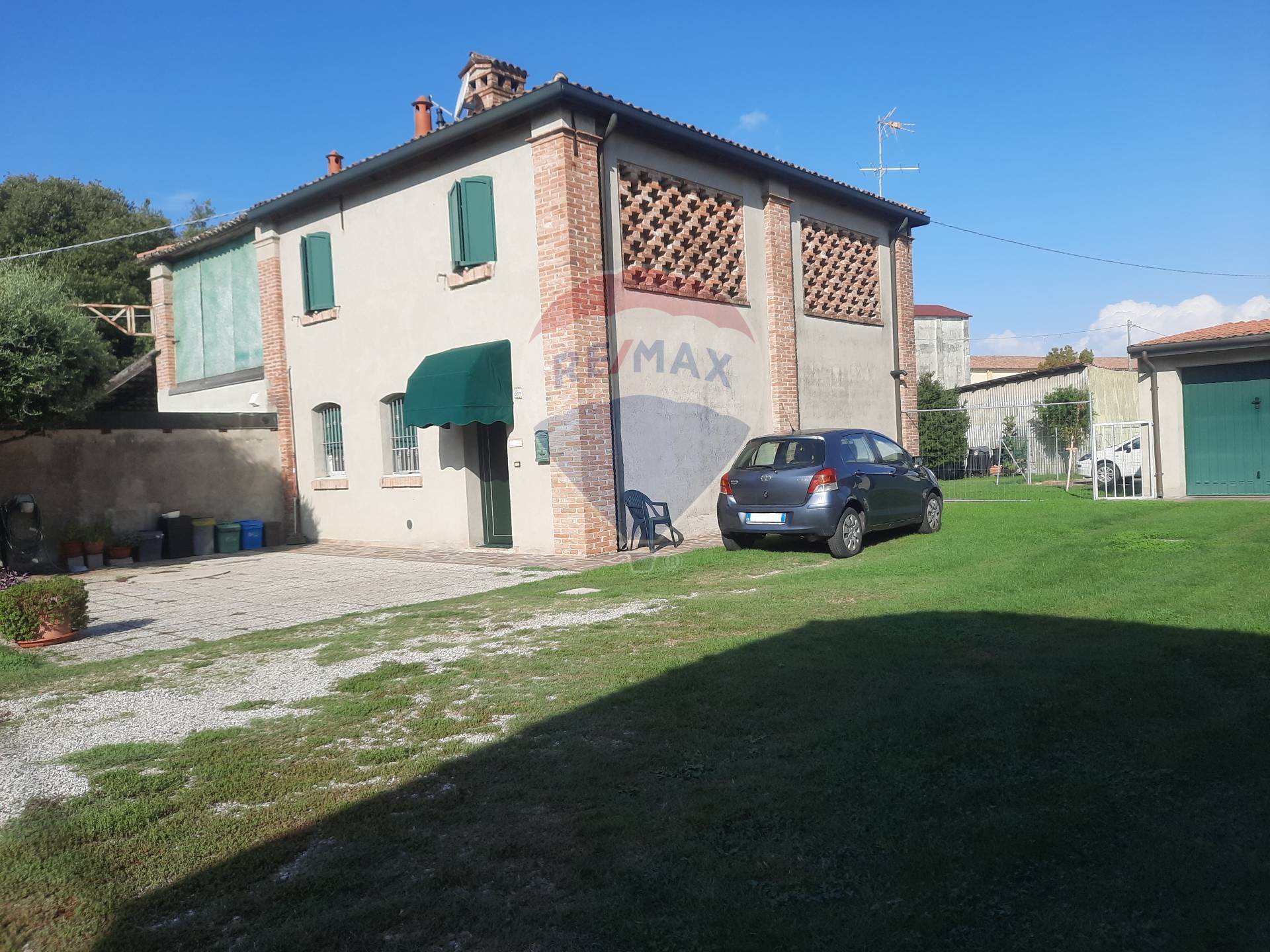 Villa bifamiliare di 154 mq a Ferrara