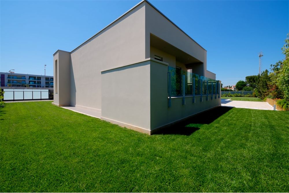 Villa NOICATTARO vendita    RE/MAX Acquachiara