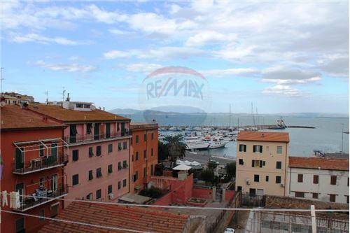 Appartamento MONTE ARGENTARIO vendita  Porto Santo Stefano - Centro  RE/MAX Silver