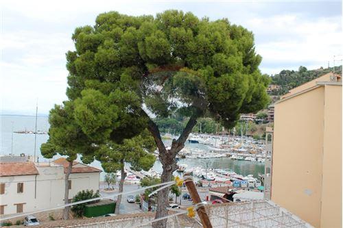 Appartamento MONTE ARGENTARIO vendita  Porto Santo Stefano - Centro  RE/MAX Silver