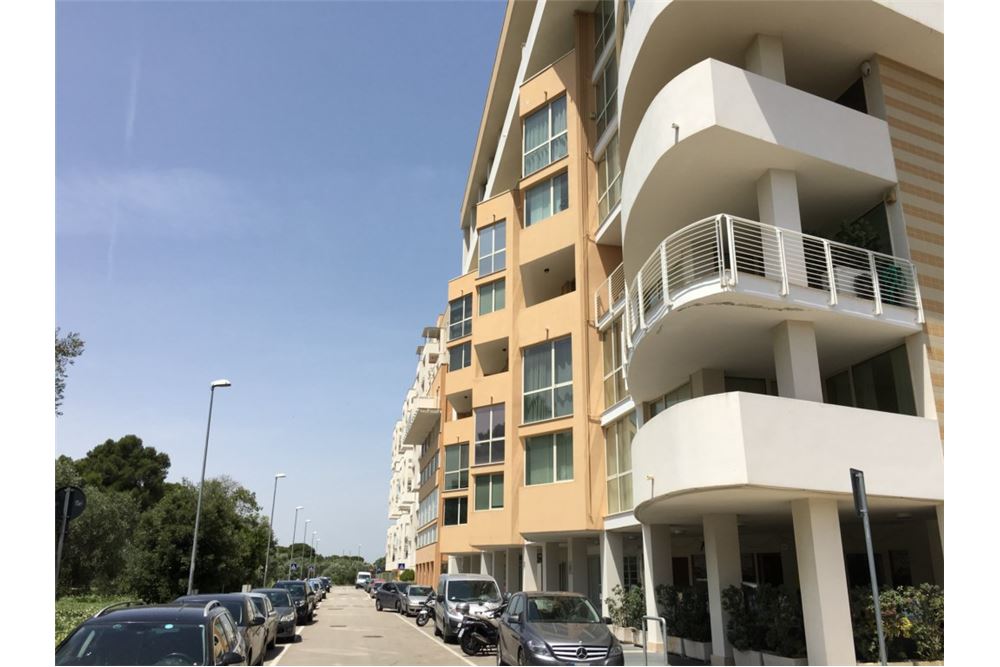 Ufficio - Loc.Com. BARI vendita  Poggiofranco  RE/MAX Acquachiara