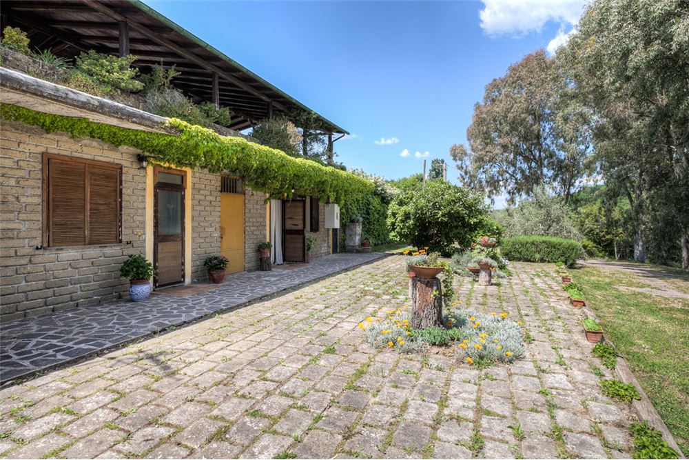  bracciano vendita quart:  re/max property