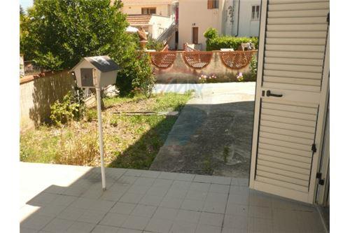 Villa Bifamiliare TORNARECCIO vendita    RE/MAX People