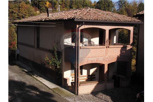  vernasca vendita quart: vigoleno re/max alfa