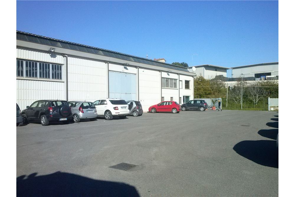 Capannone Commerciale ROMA affitto  Aurelio Boccea  RE/MAX Belladomus