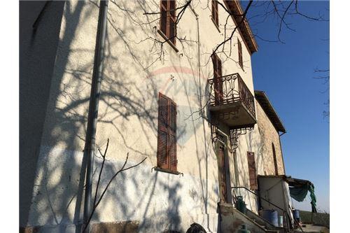 Rustico - Cascina NOCETO vendita    RE/MAX Alfa