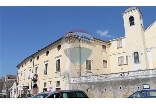 Appartamento SALERNO vendita  Zona Industriale San Leonardo  RE/MAX Incentro