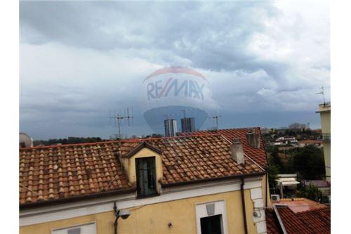  salerno vendita quart: zona industriale san leonardo re-max-incentro