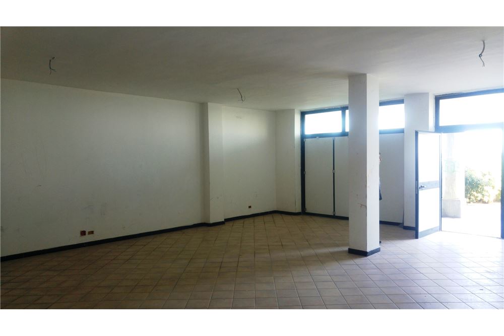 Negozio - Loc.Com. BARI vendita  Fesca  RE/MAX Acquachiara