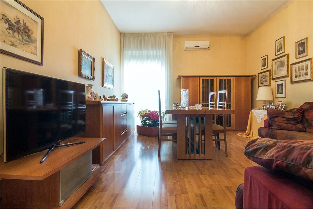  san-pietro-clarenza vendita quart:  re-max-city-home