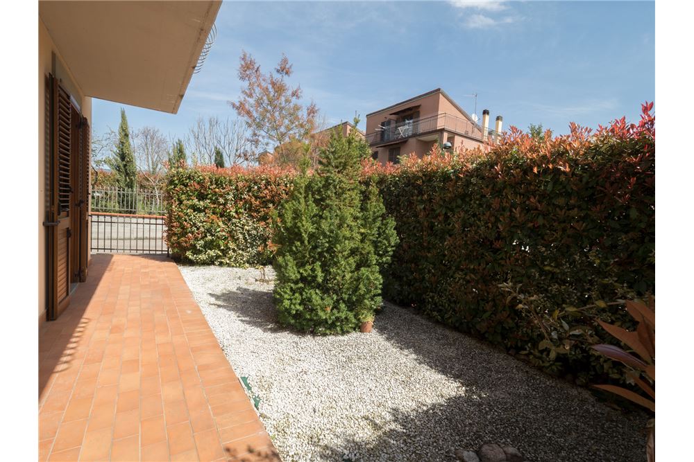 Appartamento CORTONA vendita    RE/MAX Famosa