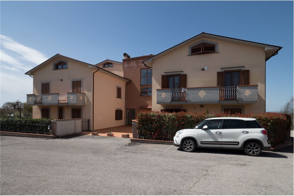  cortona vendita quart:  re/max famosa