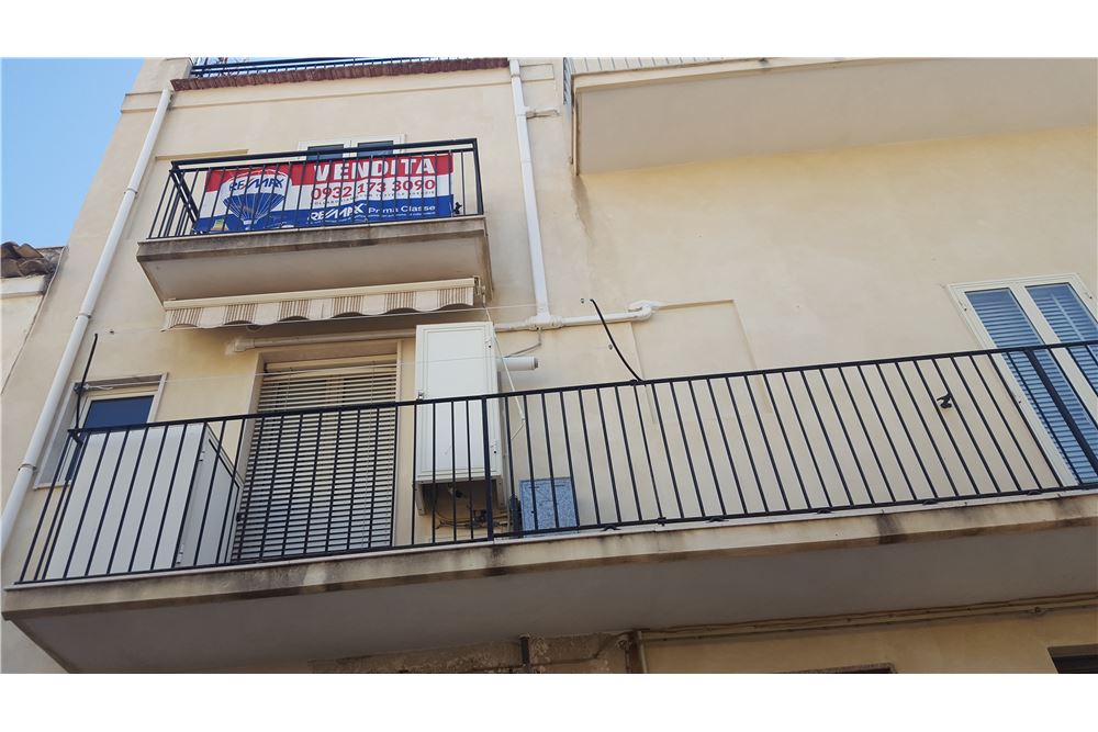 Villa Unifamiliare - Indipendente SCICLI vendita  Centro Storico  RE/MAX Prima Classe