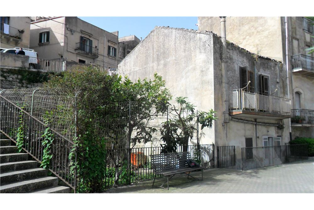  modica vendita quart: centro storico re/max prima classe