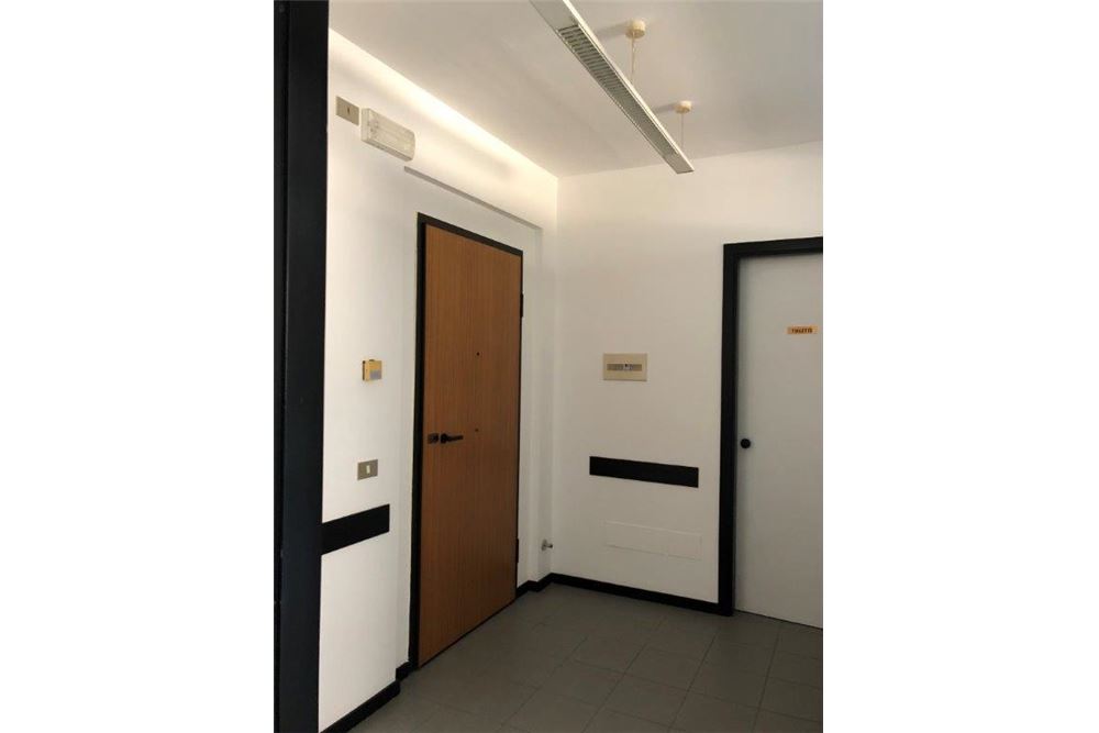 Ufficio - Loc.Com. PERUGIA affitto  Case Bruciate  RE/MAX Famosa