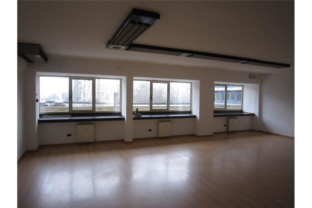 Ufficio - Loc.Com. PERUGIA affitto  Case Bruciate  RE/MAX Famosa