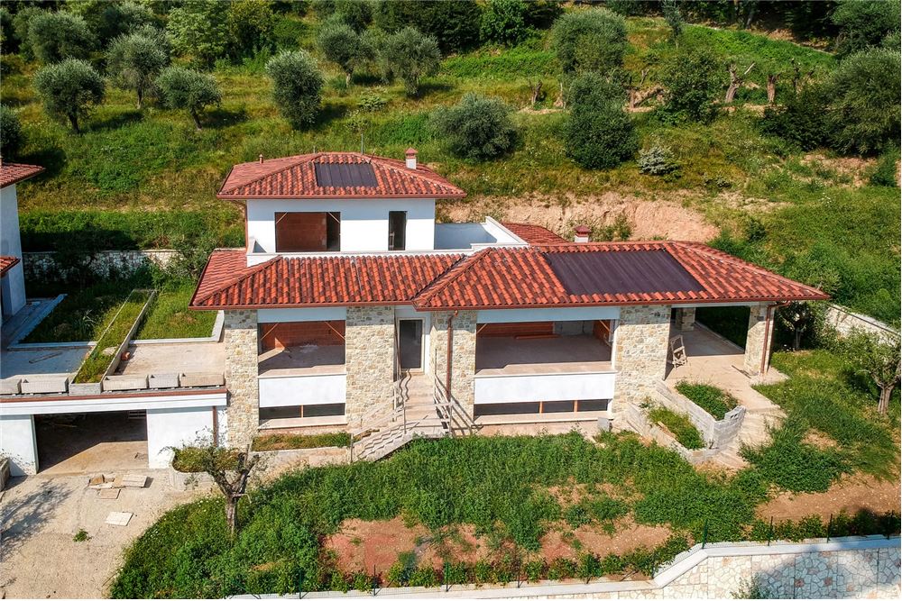 Villa GAVARDO vendita    RE/MAX Edilfin