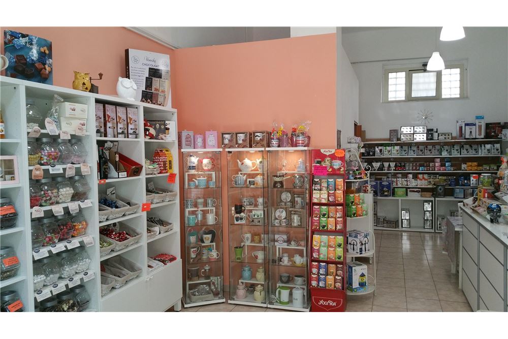Negozio - Loc.Com. BARI vendita  Carrassi  RE/MAX Acquachiara