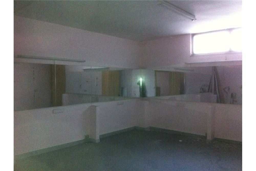 Negozio - Loc.Com. BARI affitto  S. Pasquale  RE/MAX Acquachiara