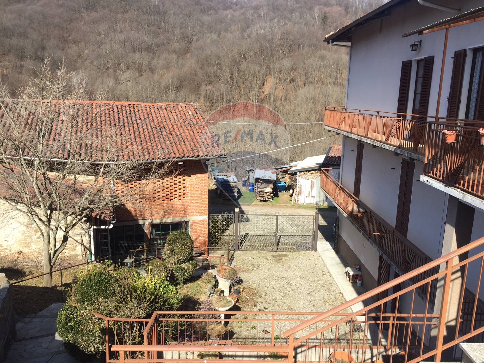 Villa Bifamiliare PETTINENGO vendita    RE/MAX Unit