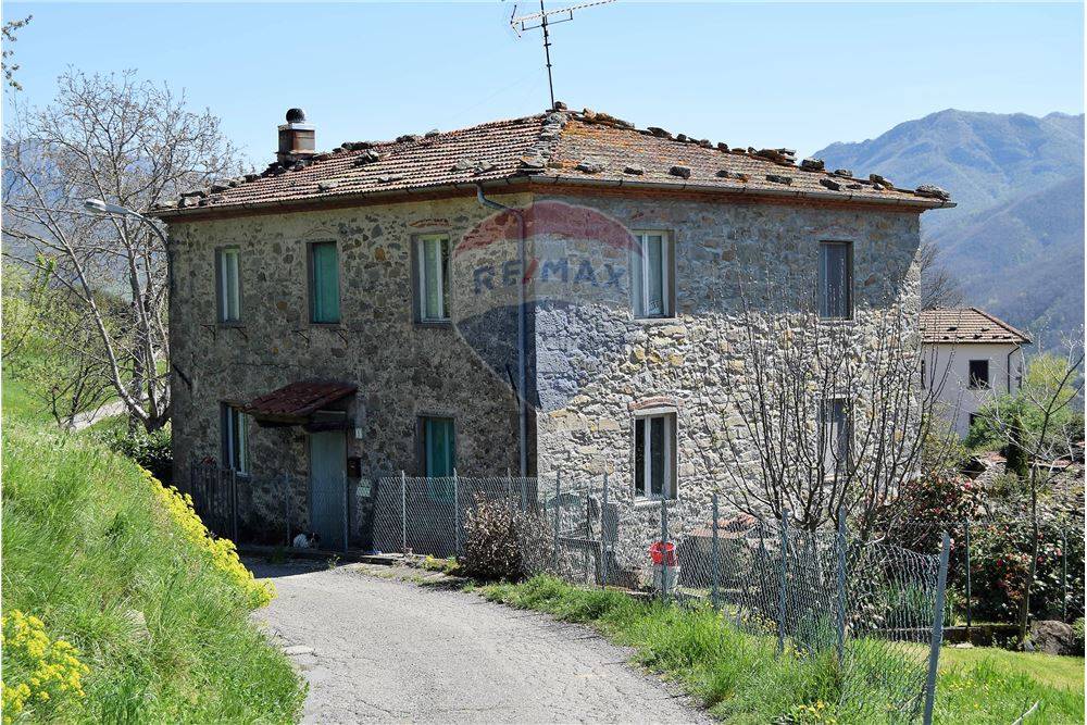  bagni di lucca vendita quart: pieve di controni re/max domus consulting