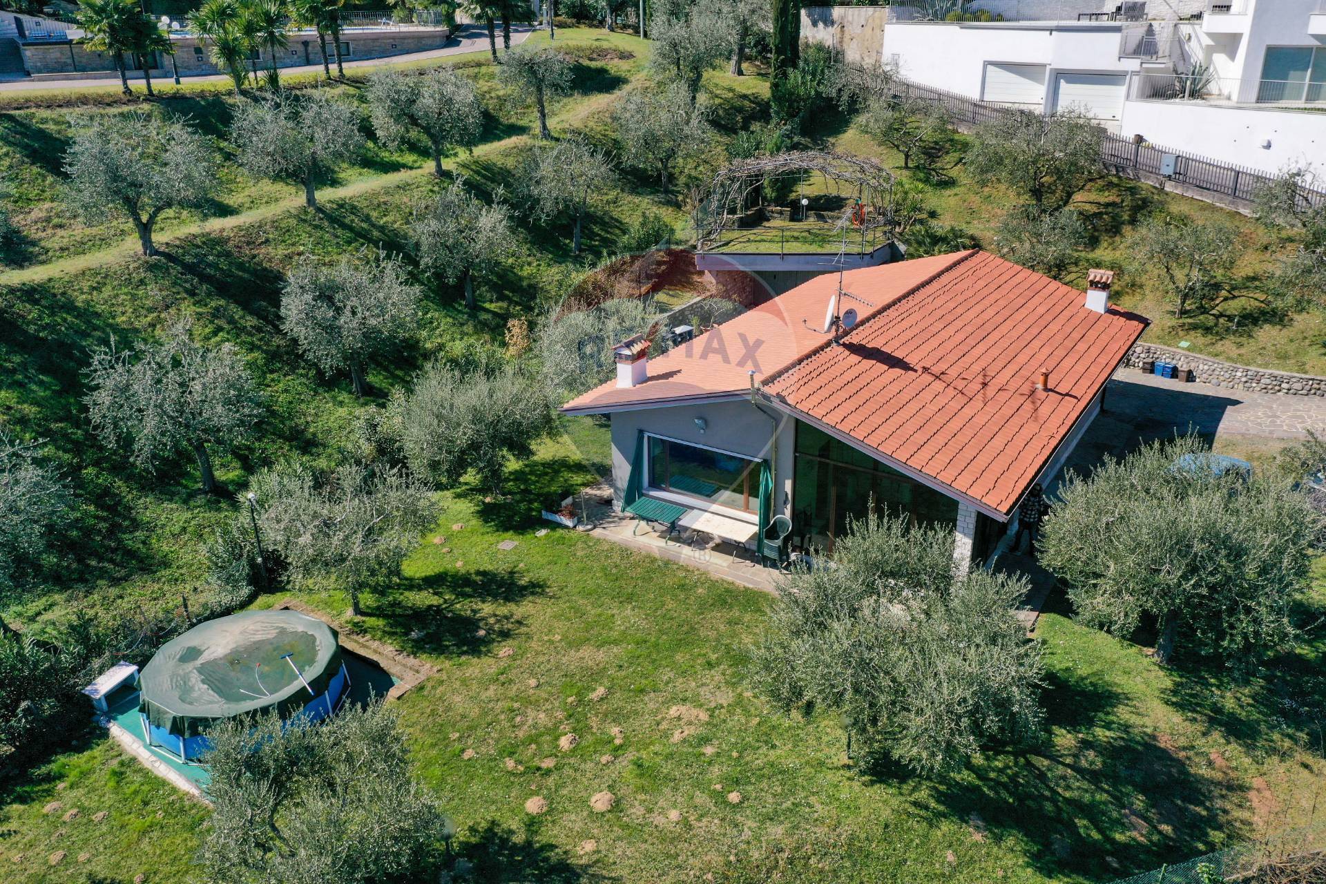 Villa SOIANO DEL LAGO vendita    RE/MAX Edilfin