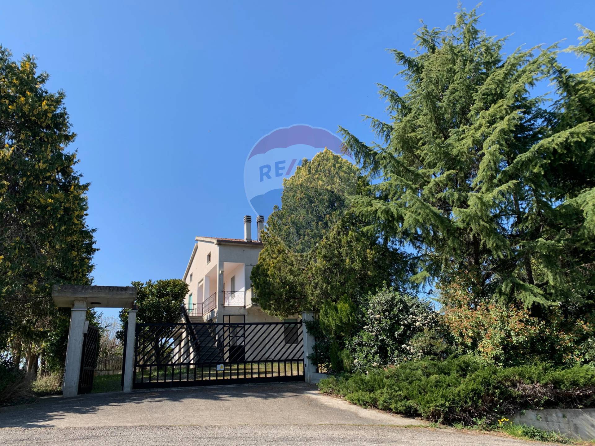 Villa Unifamiliare - Indipendente LANCIANO vendita    RE/MAX People