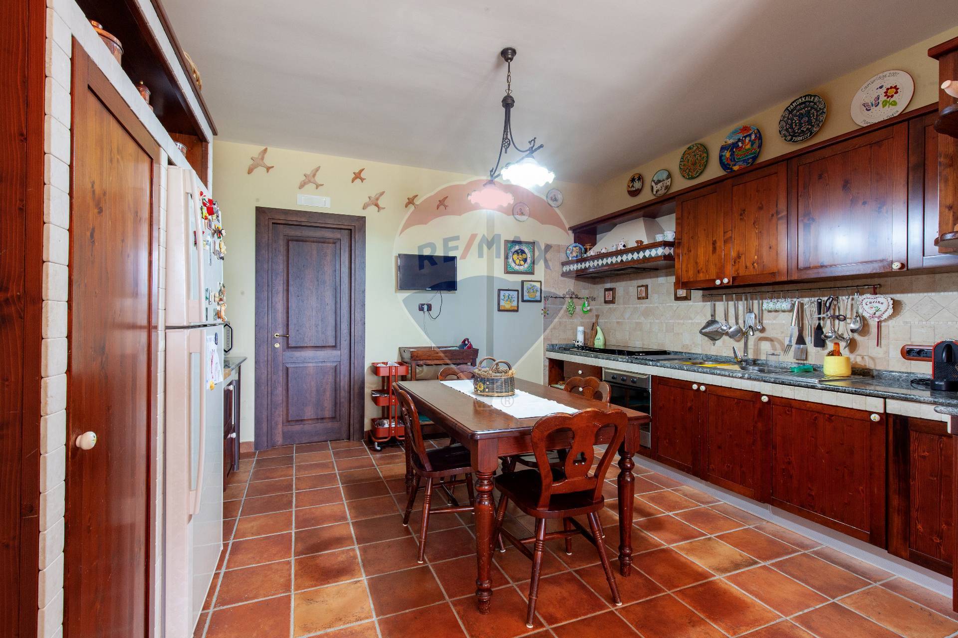 Villa RUVIANO vendita    RE/MAX Divina