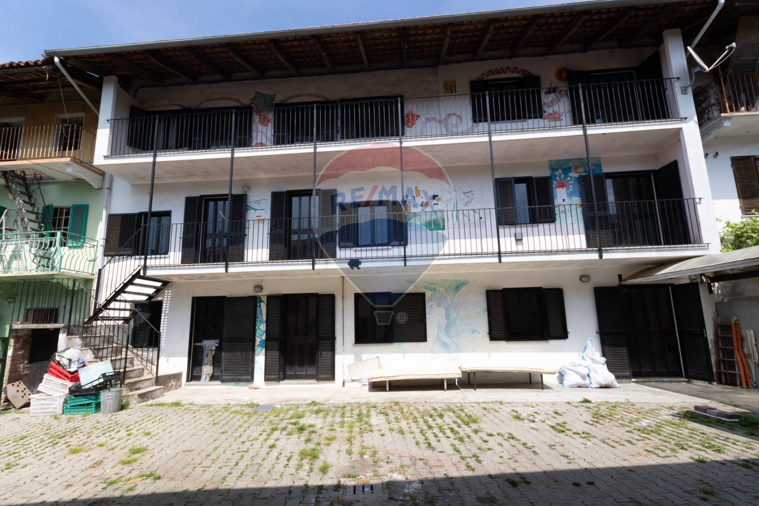  zimone vendita quart:  re/max unit