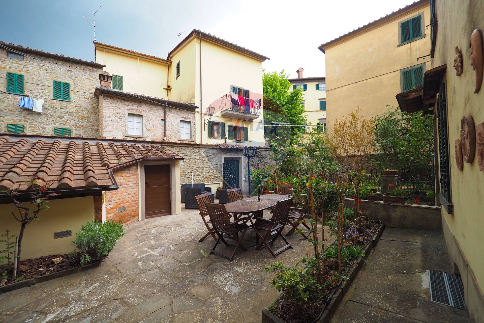 Appartamento CORTONA vendita    RE/MAX Famosa