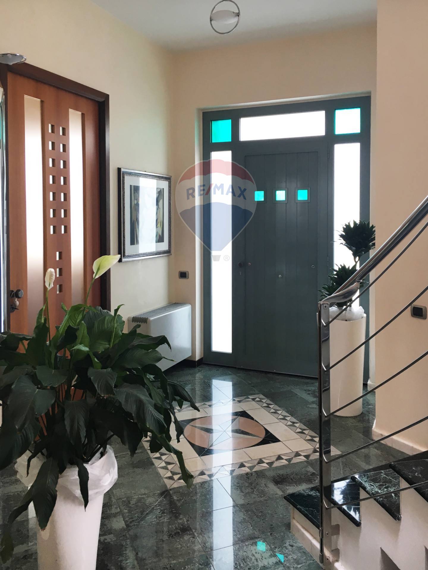 Villa SANTERAMO IN COLLE vendita    RE/MAX Sprint