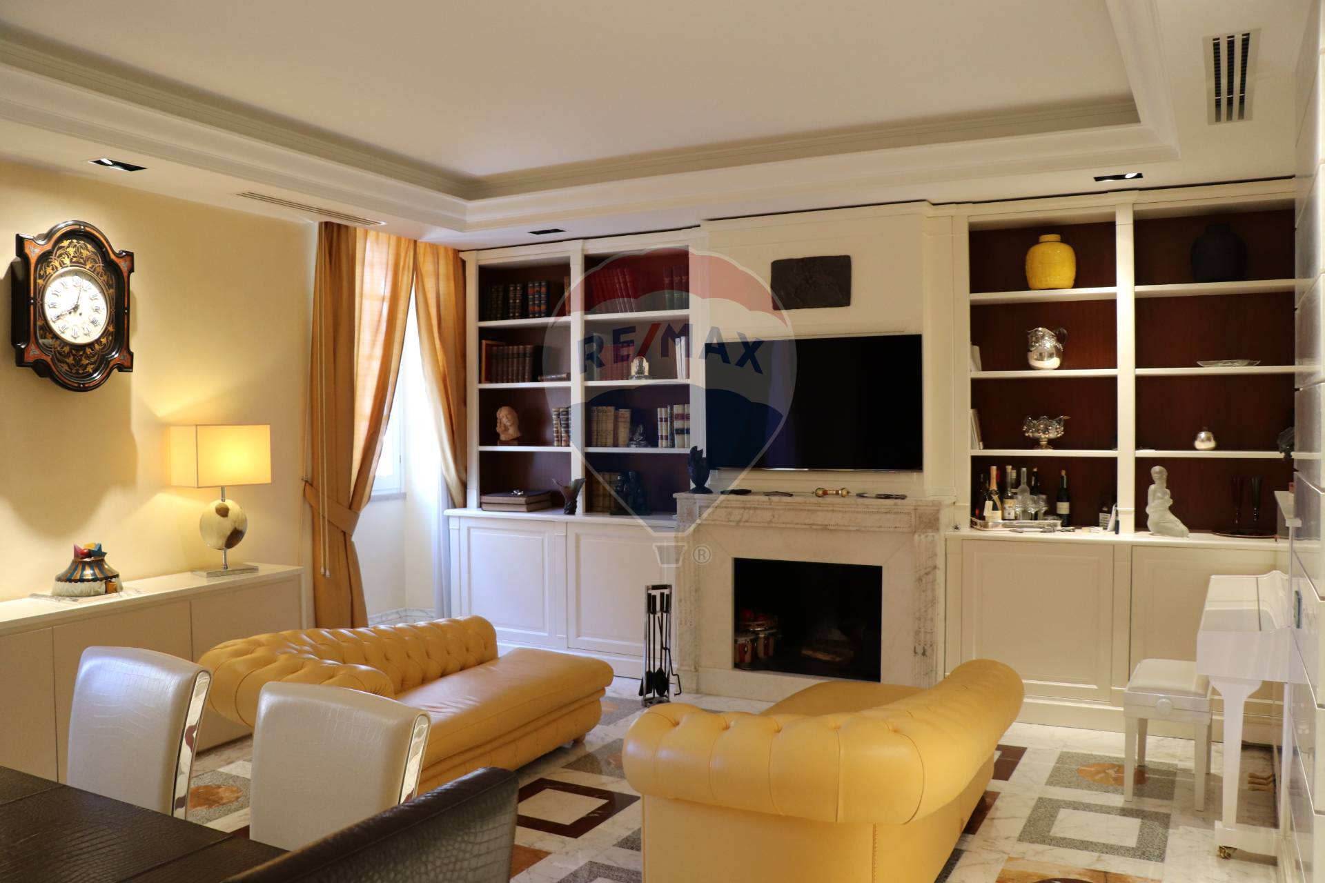 Appartamento ROMA vendita  Centro Storico  RE/MAX Acquachiara