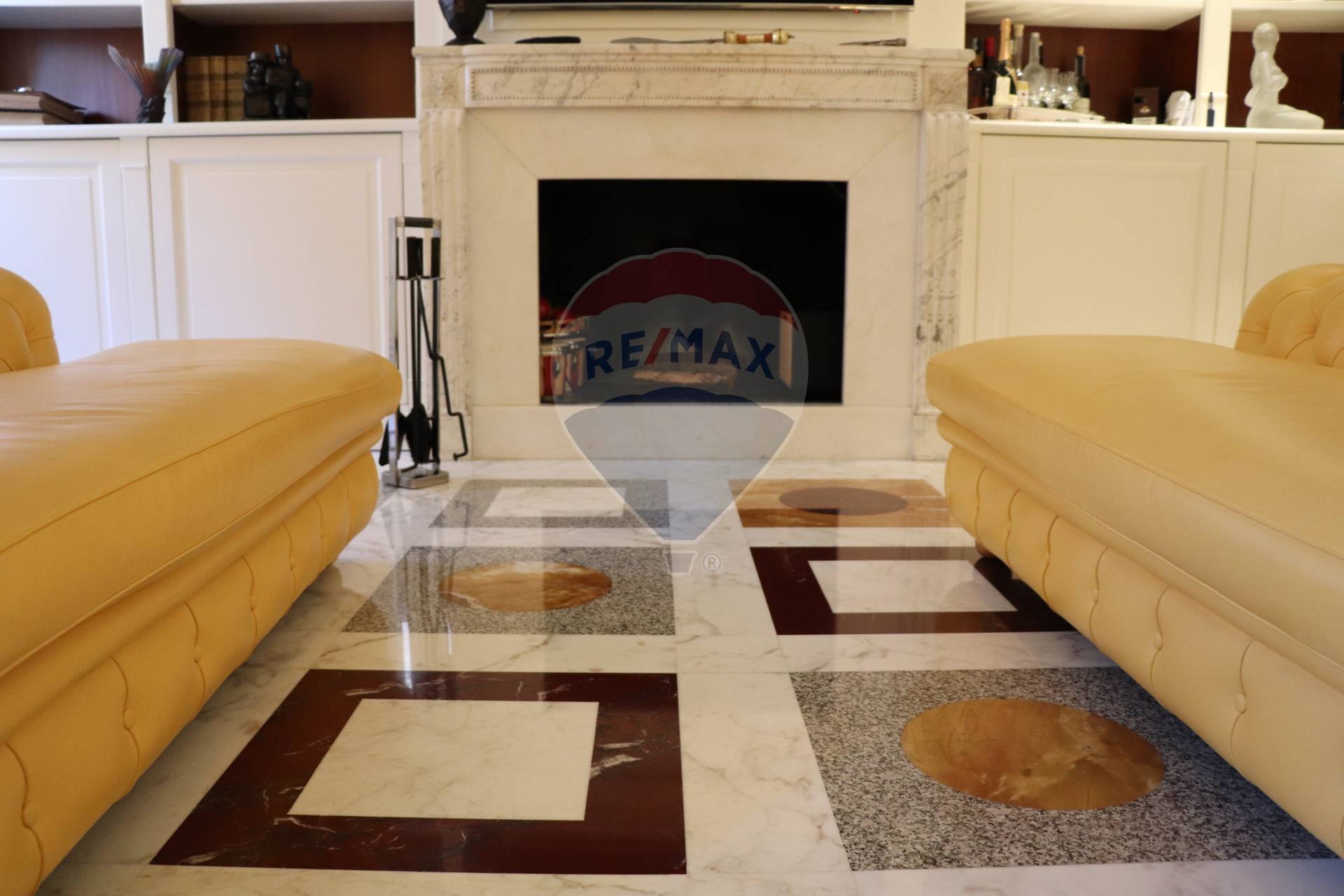 Appartamento ROMA vendita  Centro Storico  RE/MAX Acquachiara