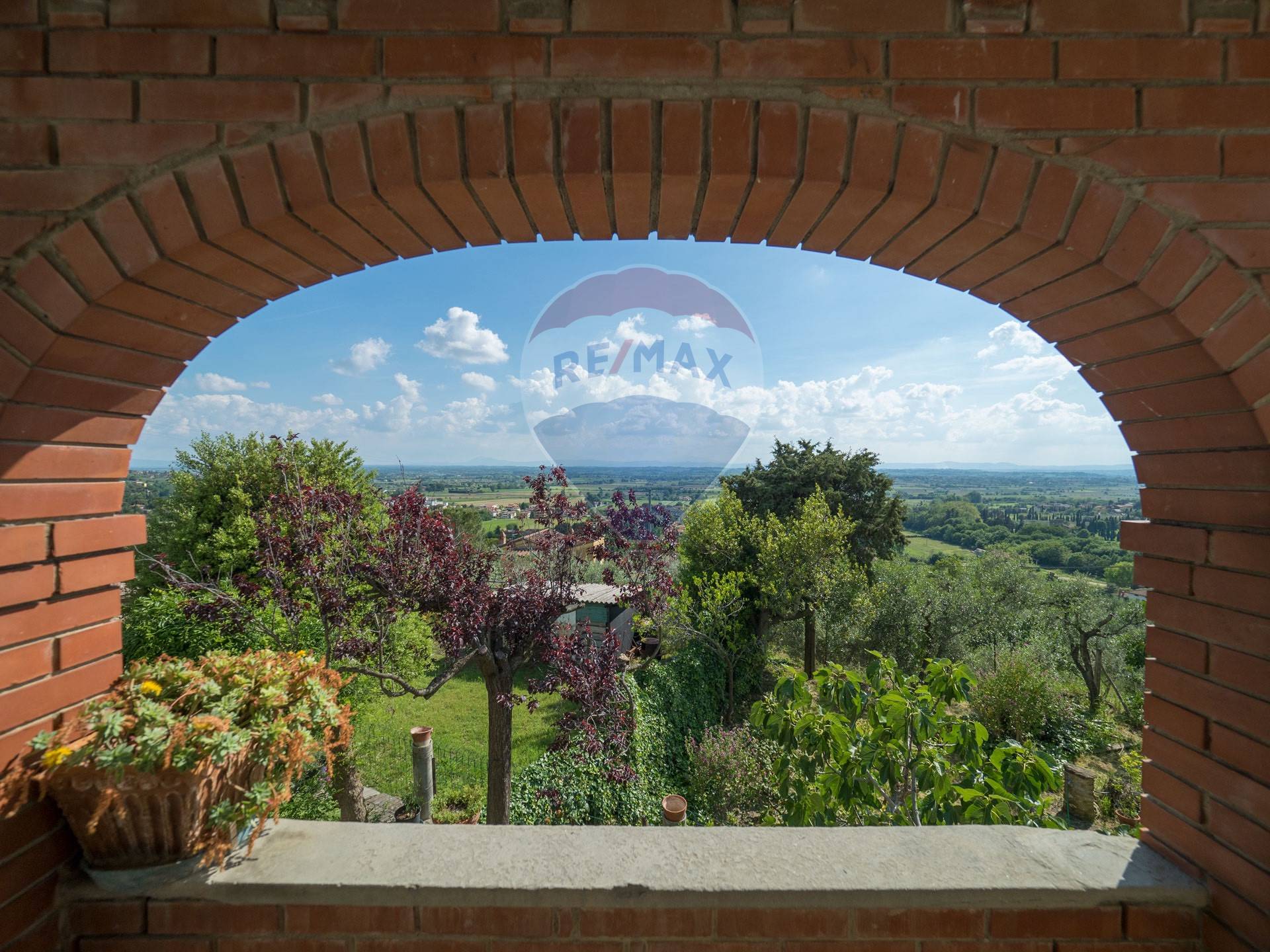  cortona vendita quart:  re-max-famosa