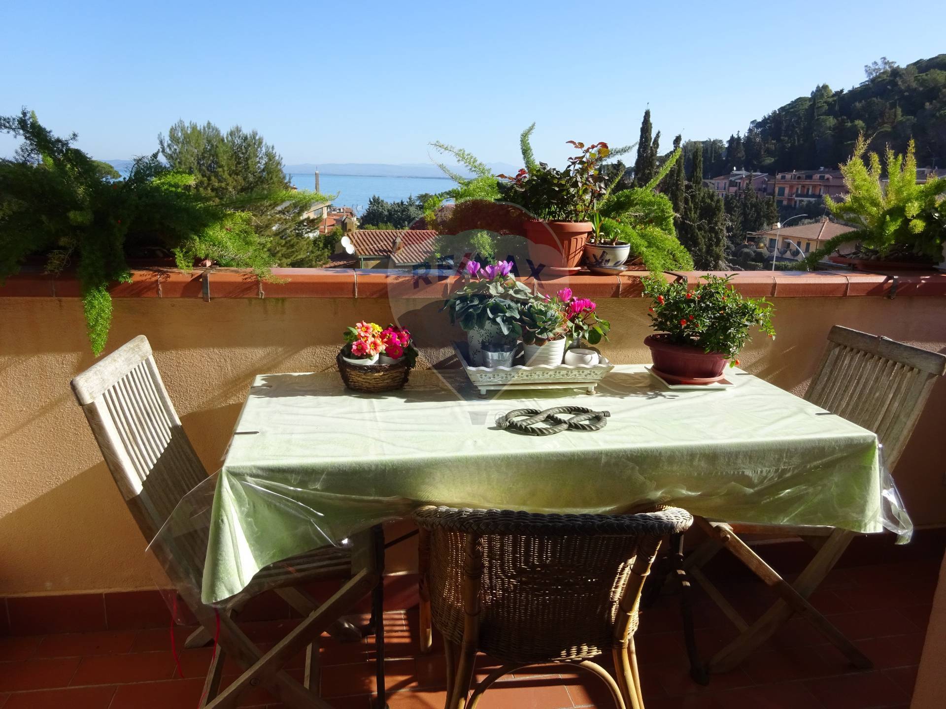 Appartamento MONTE ARGENTARIO vendita  Porto Santo Stefano - Pozzarello  RE/MAX Silver