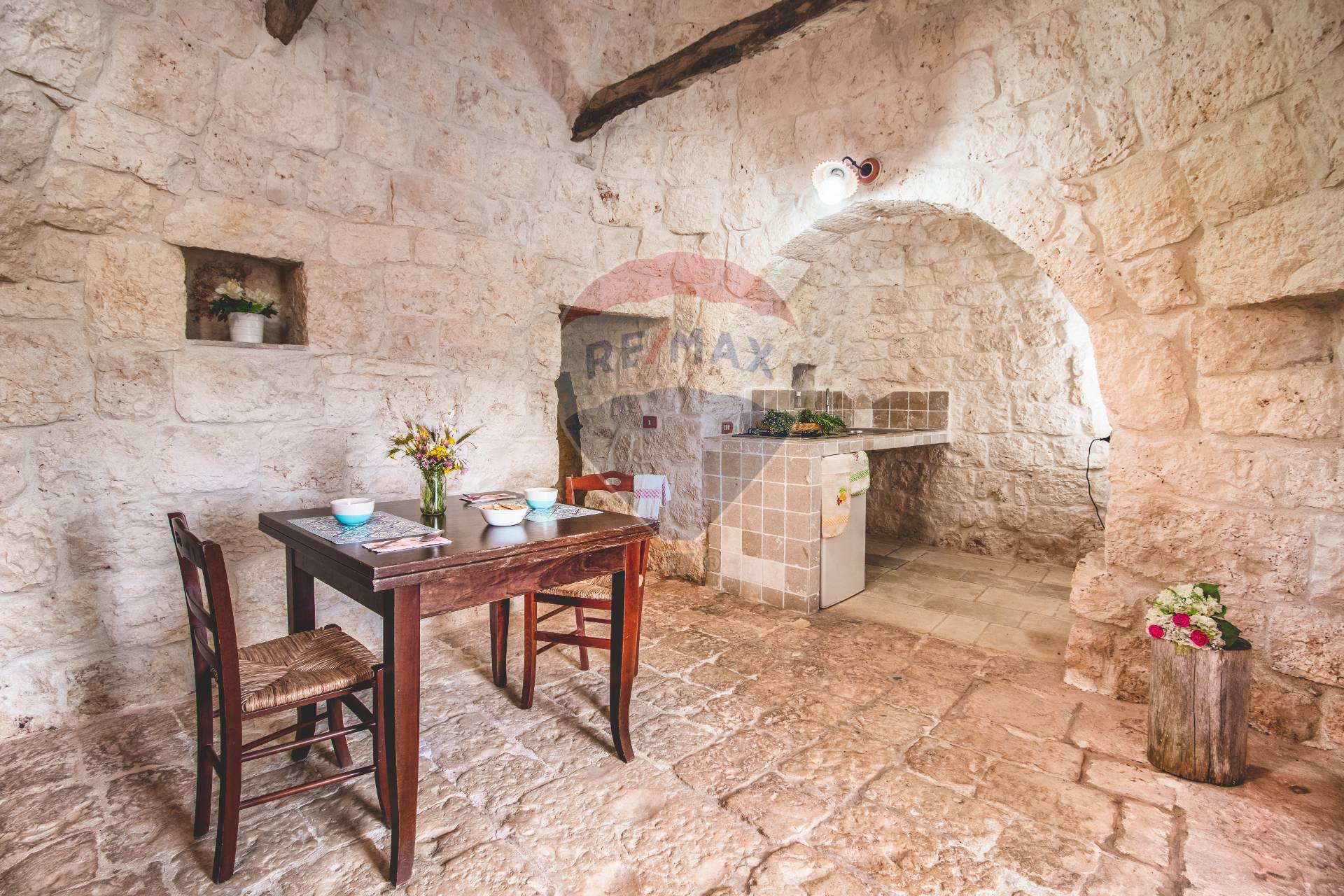 Villa Unifamiliare - Indipendente OSTUNI vendita    RE/MAX Oltre