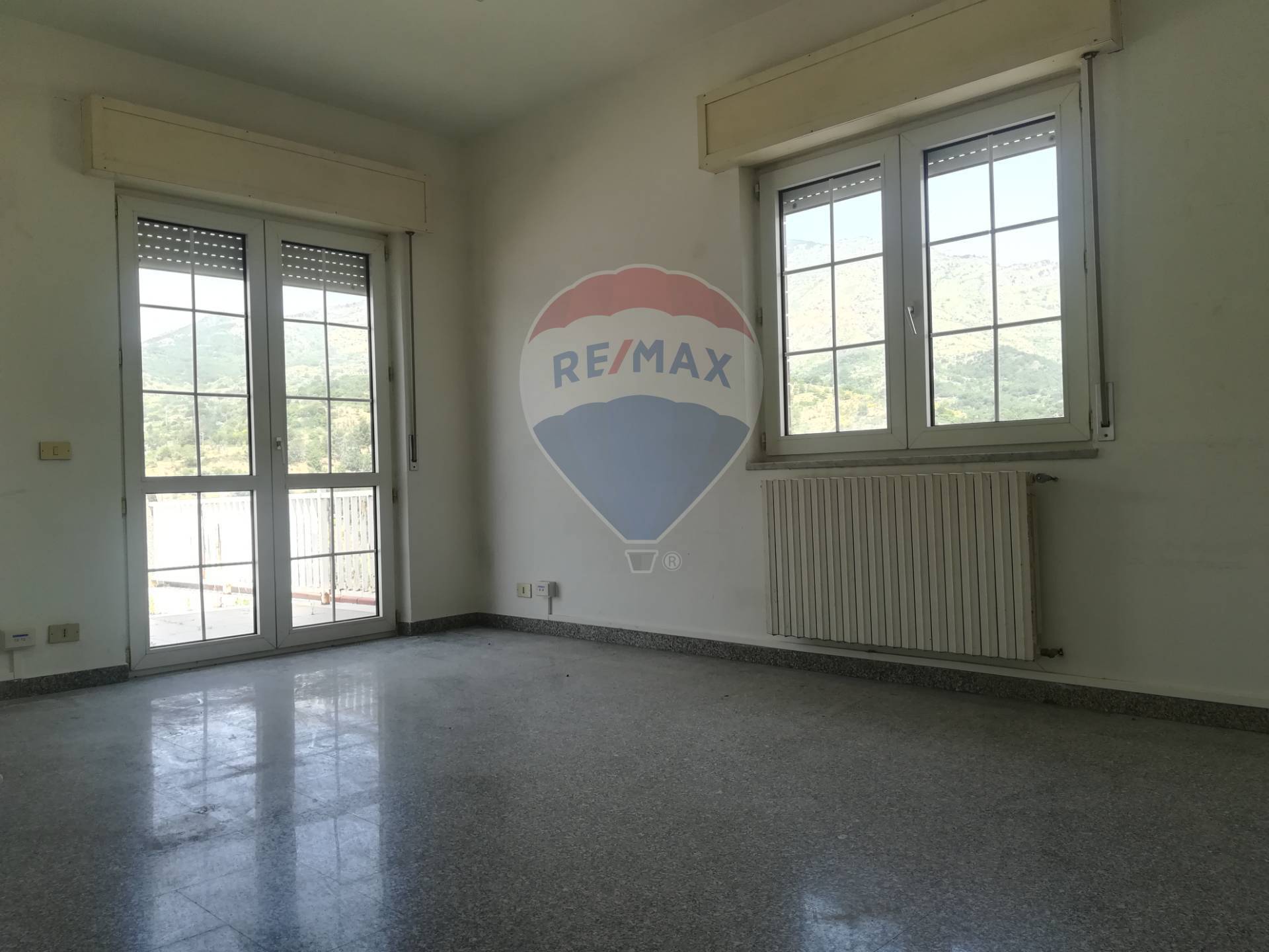  petralia-sottana vendita quart:  re-max-hunters