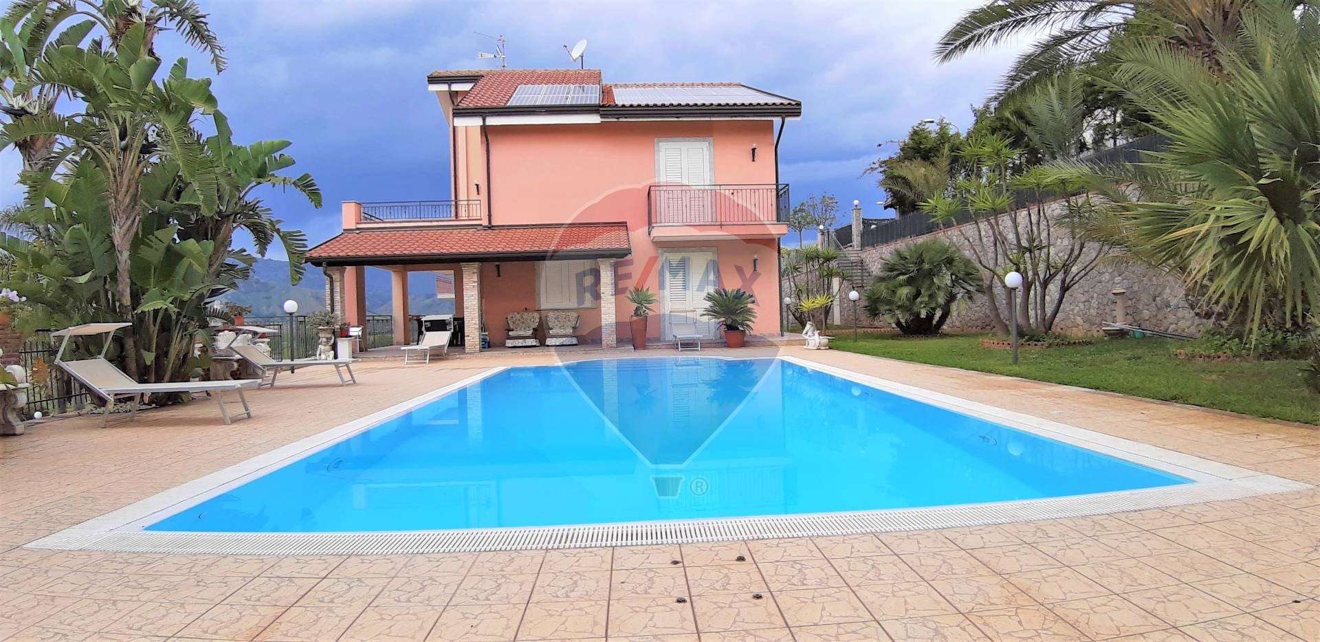  taormina vendita quart: trappitello re-max-crea-casa