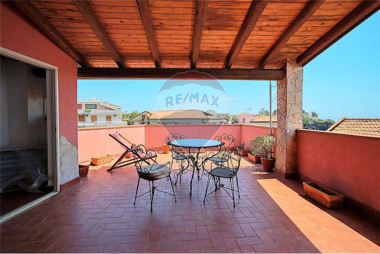  acireale vendita quart: santa tecla di acireale re/max estates