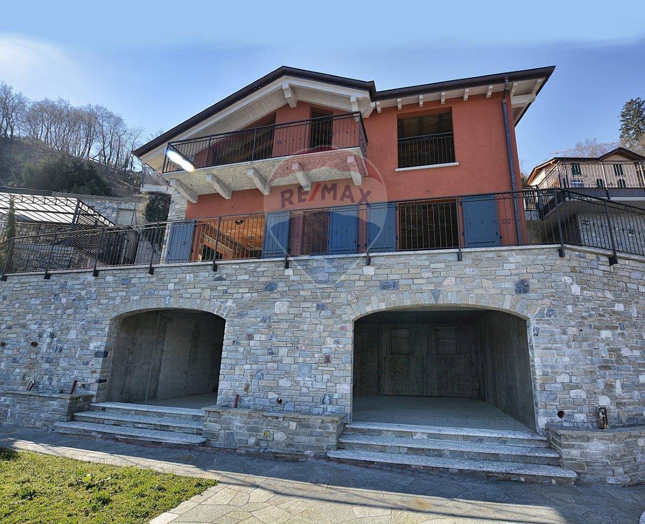 Rustico - Cascina MENAGGIO vendita  Loveno  RE/MAX Essenza