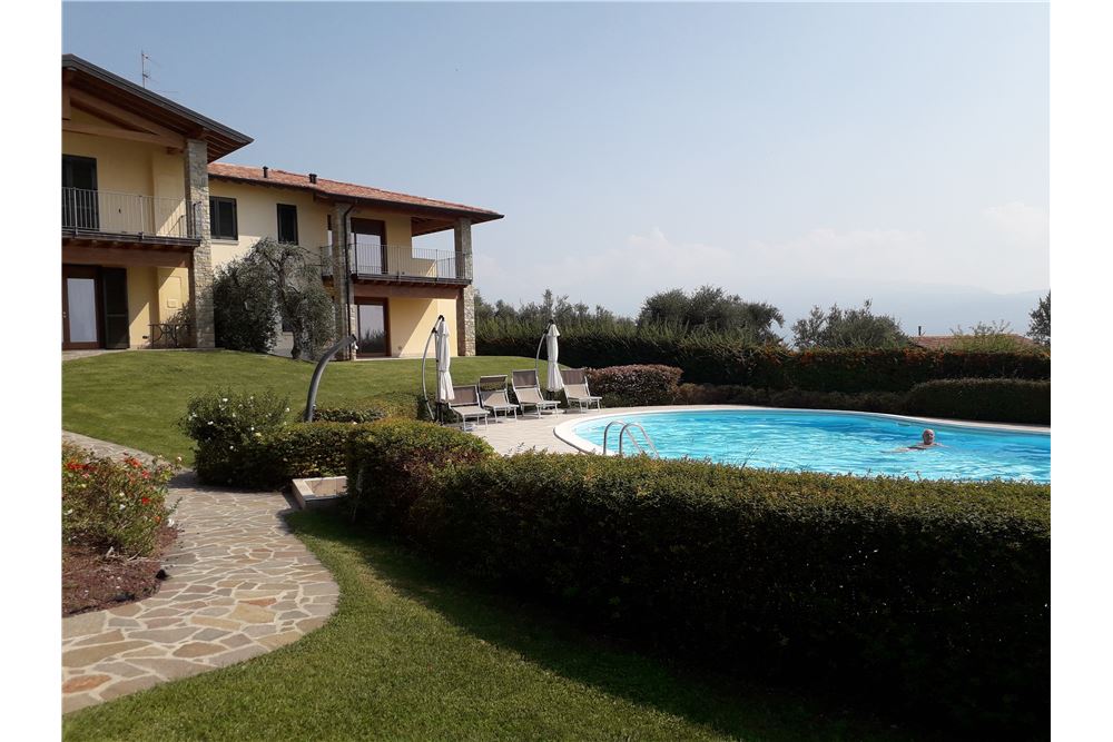 Appartamento TOSCOLANO-MADERNO vendita  Monte Maderno  RE/MAX Edilfin