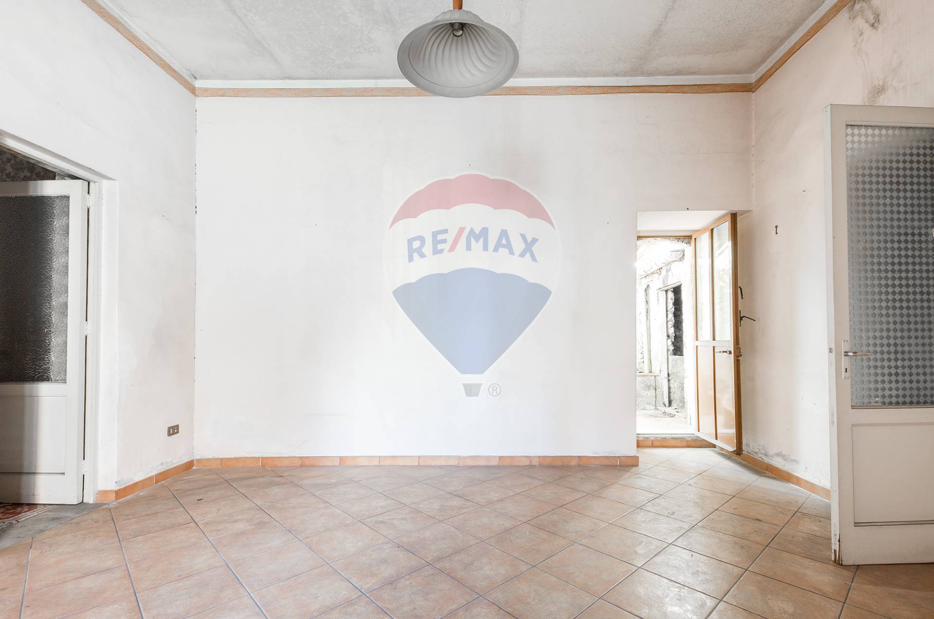  tremestieri etneo vendita quart:  re/max city home