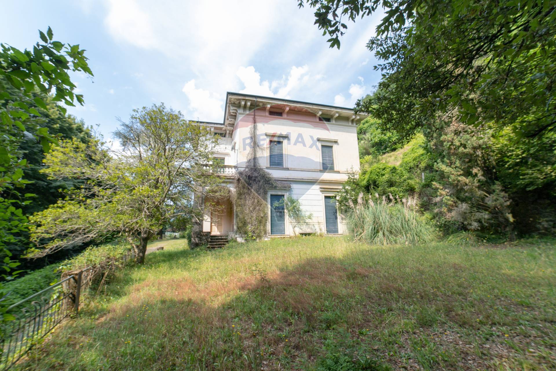Villa BAGNI DI LUCCA vendita  Ponte a Serraglio  RE/MAX Domus Consulting