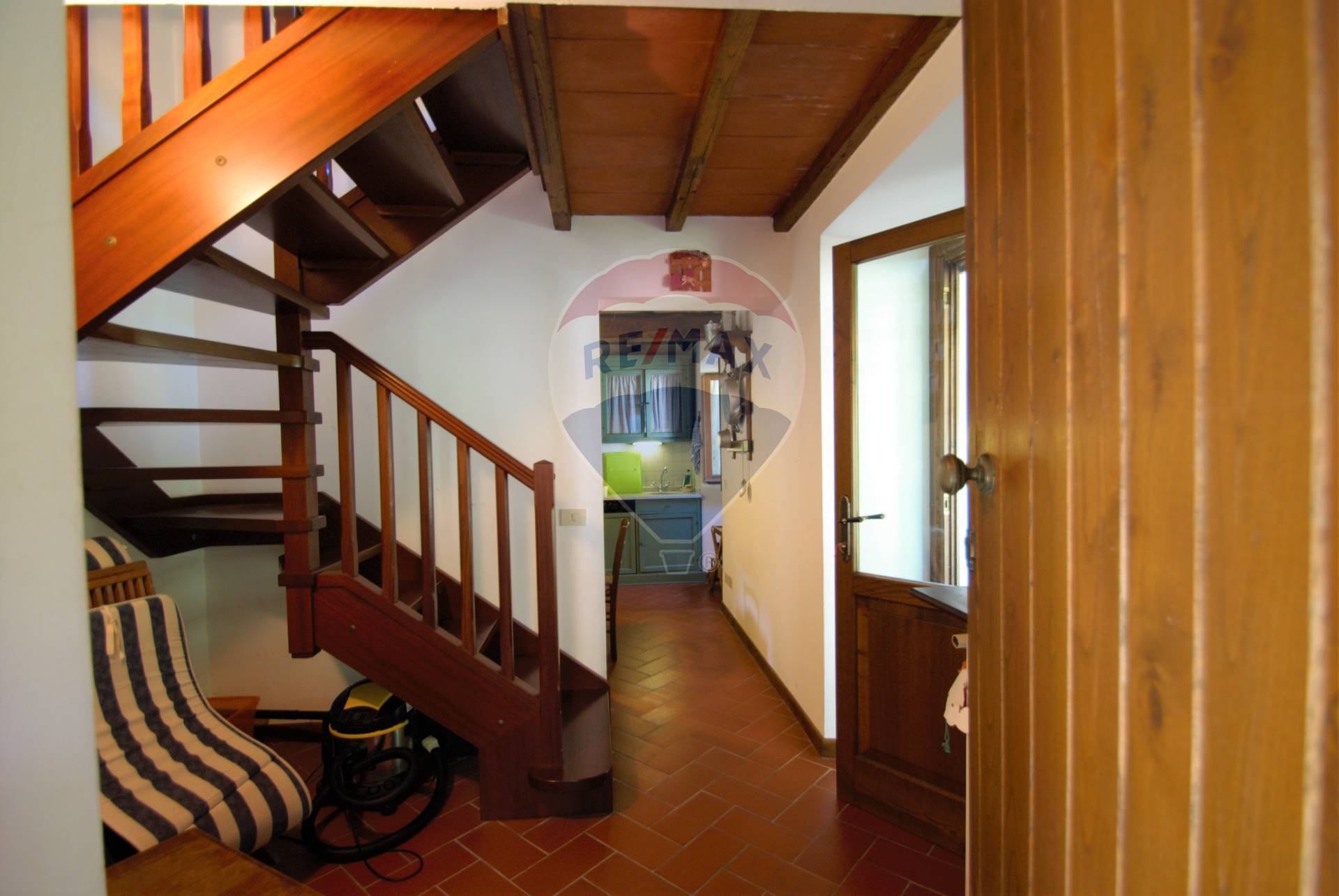 Villa Bifamiliare PIETRASANTA vendita  Valdicastello  RE/MAX Quality House