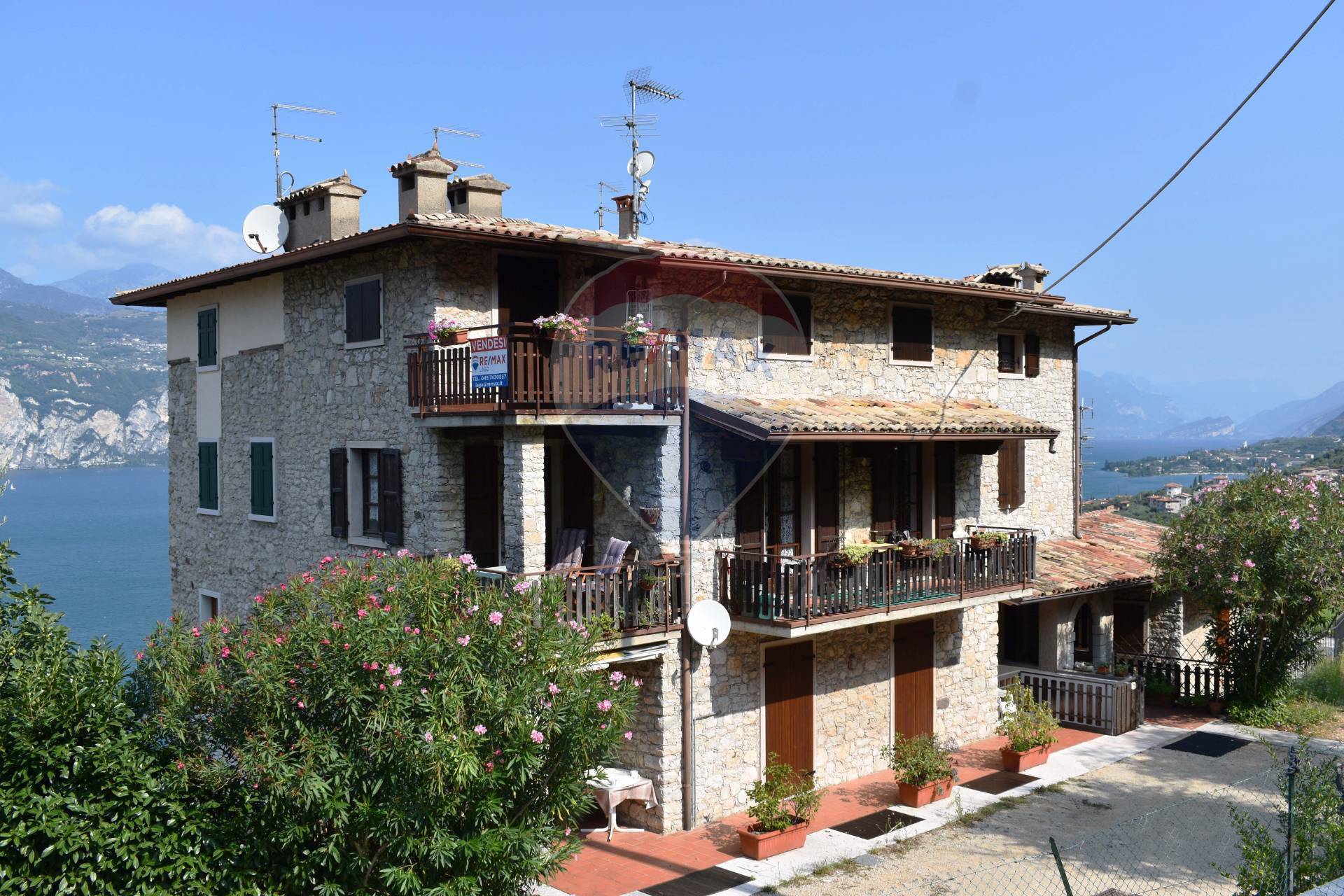 Appartamento BRENZONE vendita    RE/MAX Lago