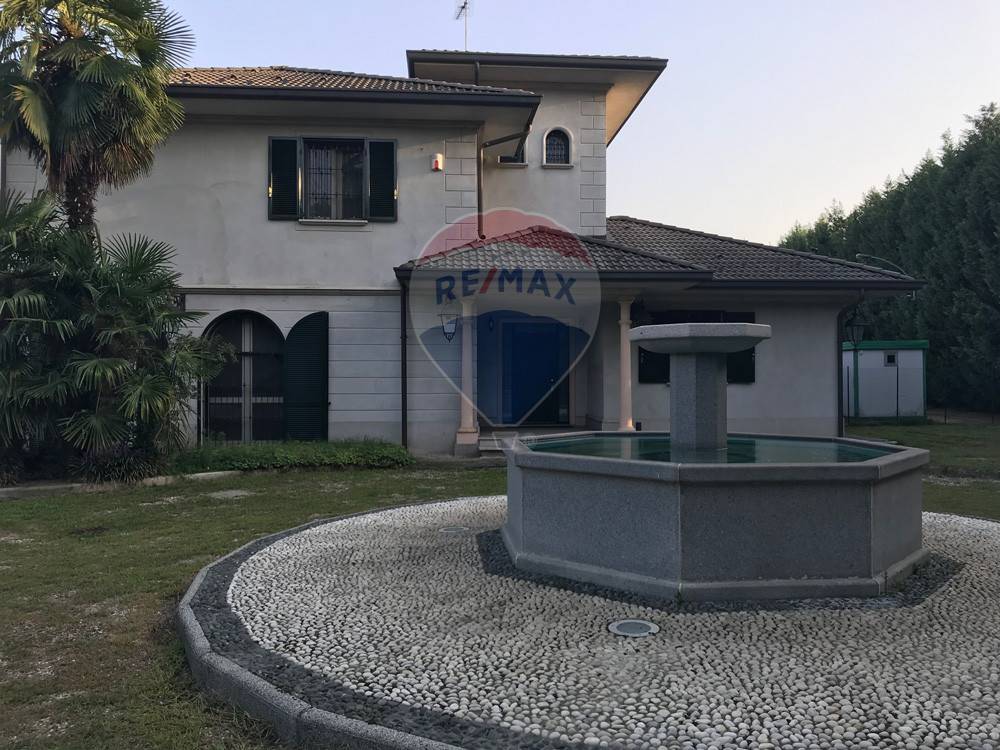 Villa VIGEVANO vendita    RE/MAX Dolce Casa