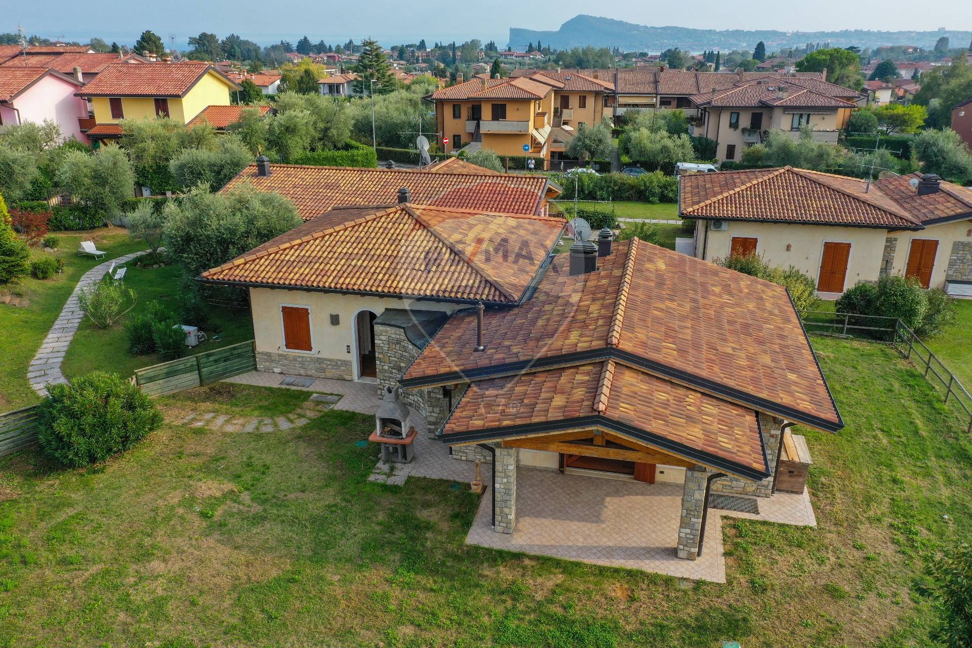  san-felice-del-benaco vendita quart:  re-max-edilfin