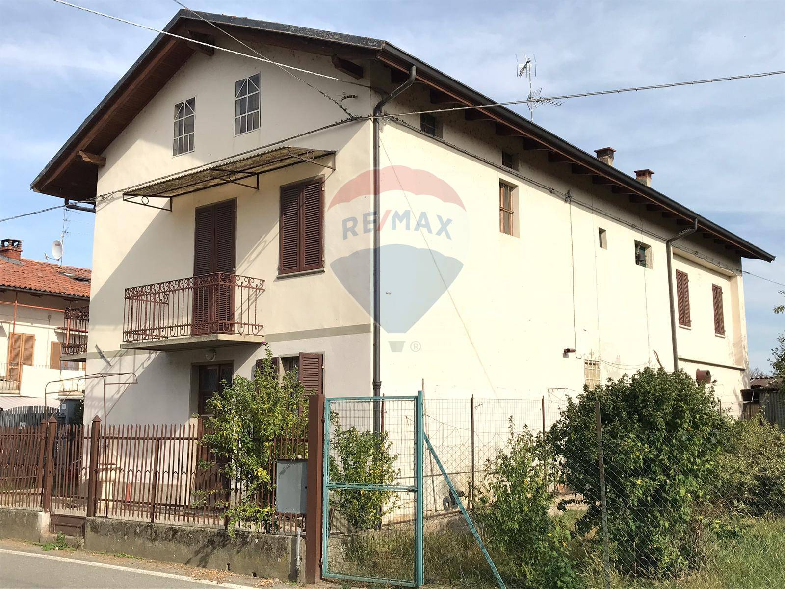 Villa Unifamiliare - Indipendente SALUSSOLA vendita    RE/MAX Unit