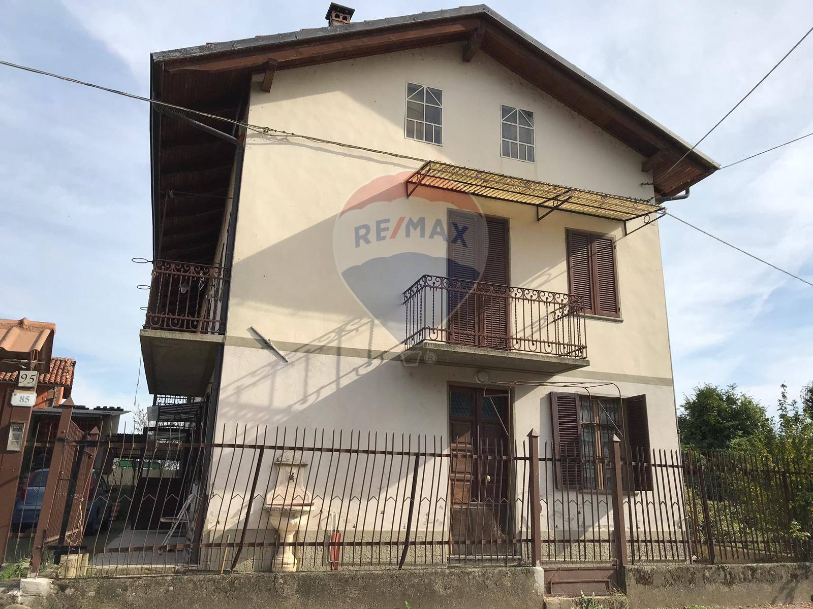 Villa Unifamiliare - Indipendente SALUSSOLA vendita    RE/MAX Unit